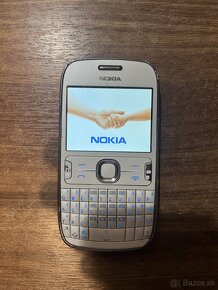 Nokia Asha 302 - 8