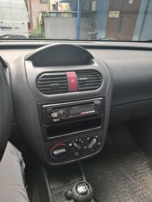 CORSA C 1,2 16V 59 kW - 8