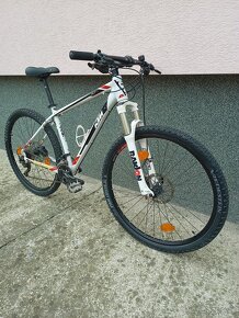 KTM 29" horsky bajk, ram 19", Shimano XT - 8