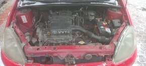 Toyota Yaris - 8