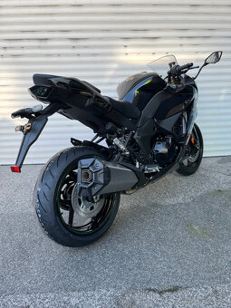 Kawasaki Ninja 1100SX - 8