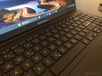 ASUS Vivobook Go 15 - 8