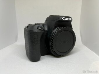 Canon 200D - shutter count 10863 - 8