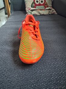 Predám kopačky adidas predator velkost 8UK/42 - 8