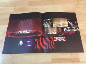 U2 - Vertigo / Europe / 2005 / Tourbook / Programe   - 8