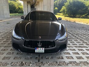 Maserati Ghibli SQ4 V6 benzín 410PS - 8