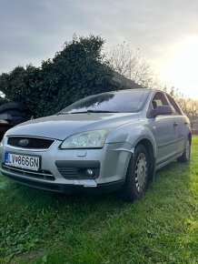 FORD FOCUS MK2 2006 - 500€ - VYŽADUJE OPRAVU - 8