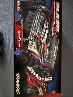 Traxxas slash 4x4 1:10 - 8