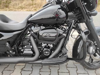 Harley Davidson Street Glide - 8