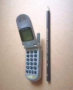 MOTOROLA V50 (svetlošedá/strieborná) - 8