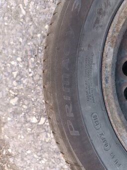 Predám letné pneu 215/60R16 - 8