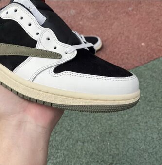 Nike Air Jordan 1 Low Travis Scott Olive - 8