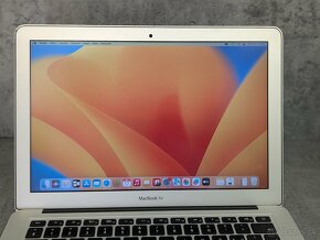 Apple Macbook Air 13 - Intel Core i5, 4GB RAM, 128GB SSD - 8