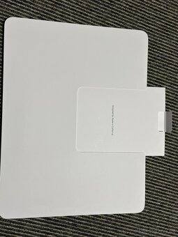 Apple iPad Magic Keyboard 12,9” - Nová - 8