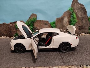 Prodám nový model 1:18 Chevrolet Camaro ZL1 2017 - 8