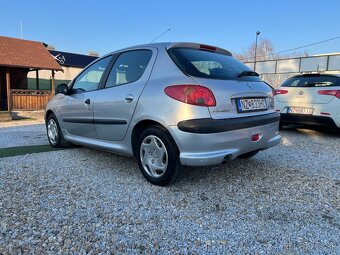 Peugeot 206 1,4 benzín, 55kW, MT/5, rok:08.2004. - 8