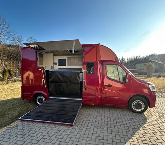 RENAULT MASTER 2,3 l prepravnik na kone - 8