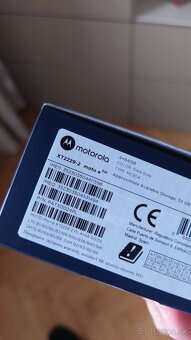 Ako nová Motorola e32s + 128 GB SD karta - 8