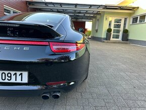 Porsche 911 Carrera 4S - 8