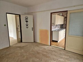 PREDAJ 2 izbový byt, 58 m2, Handlová, 1 Mája - 8