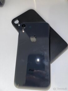 iPhone XR 64GB Black - 8