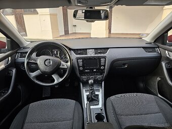 Škoda Octavia 1.6 TDI M5 Elegance Navi Ťažné R16 Orig. KM - 8