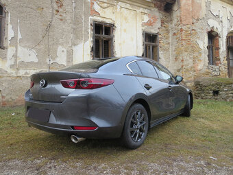 Mazda 3 Skyactiv-X181 6MT SDN GT/Plus - 8