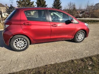 Toyota Yaris 1.33 VVT-i Active - 2012 - 8