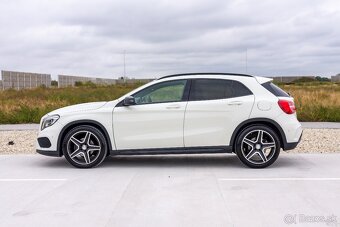 Mercedes-Benz GLA 200 d A/T AMG - 8