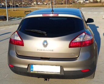 RENAULT MEGANE HATCHBACK 1.5 DCI - 8