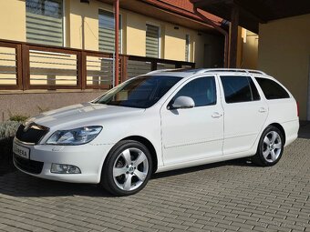 Škoda Octavia Combi 2.0 TDI CR DPF Exclusive DSG - 8