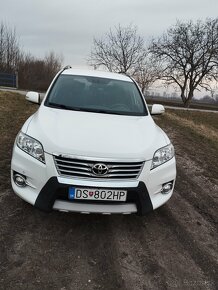 Toyota RAV 4x4 - 8