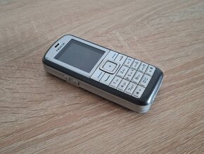 Nokia 6070 - krabica - 8