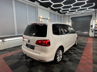 Volkswagen Touran 2.0 TDI Highline 7miest. - 8