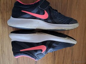 Detské tenisky NIKE 20,5 cm, cena 10 eur s poštou - 8