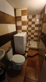 Na predaj rodinný dom Jelšovce plus tri apartmány - 8