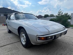 Porsche 924 - 8