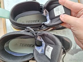 Topánky Adidas gore tex - 8