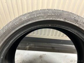 Zimne pneu 225/40 R18 snow - 8