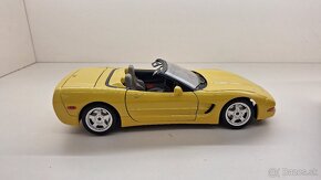 1:18 CHEVROLET CORVETTE  C5 - 8