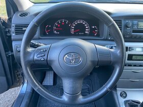 Toyota Corolla 1,4 D-4D Sportline - 8