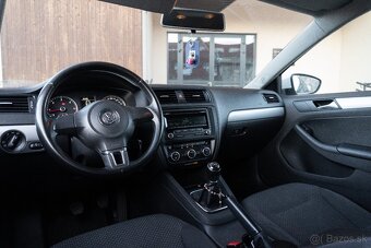 Volkswagen Jetta 1.6 TDI Trendline 77kW/105k M5 - 8