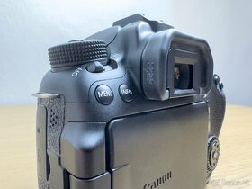 Canon EOS 70D - 8