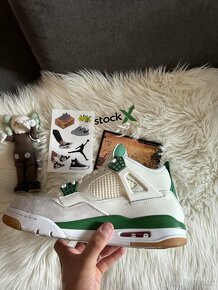 Jordan 4 - 8