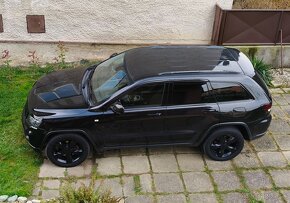 Jeep Grand Cherokee WK2 - 8