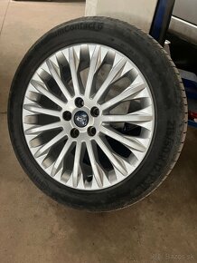 Letné pneumatiky na diskoch originál Ford 215/50 R 17 - 8