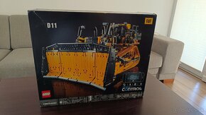 LEGO Buldozér Cat® D11 ovládaný aplikáciou 42131 - 8