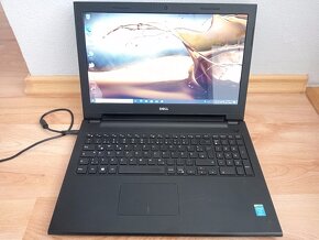 predám 15,6" notebook Dell - Intel core i3 - bez baterky - 8