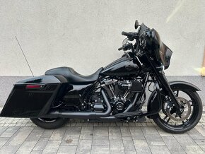 Harley Favidson Street Glide - 8