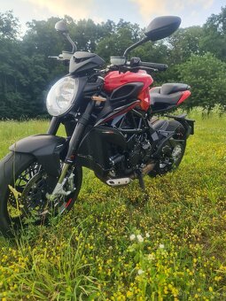 Mv Agusta brutale 800 - 8